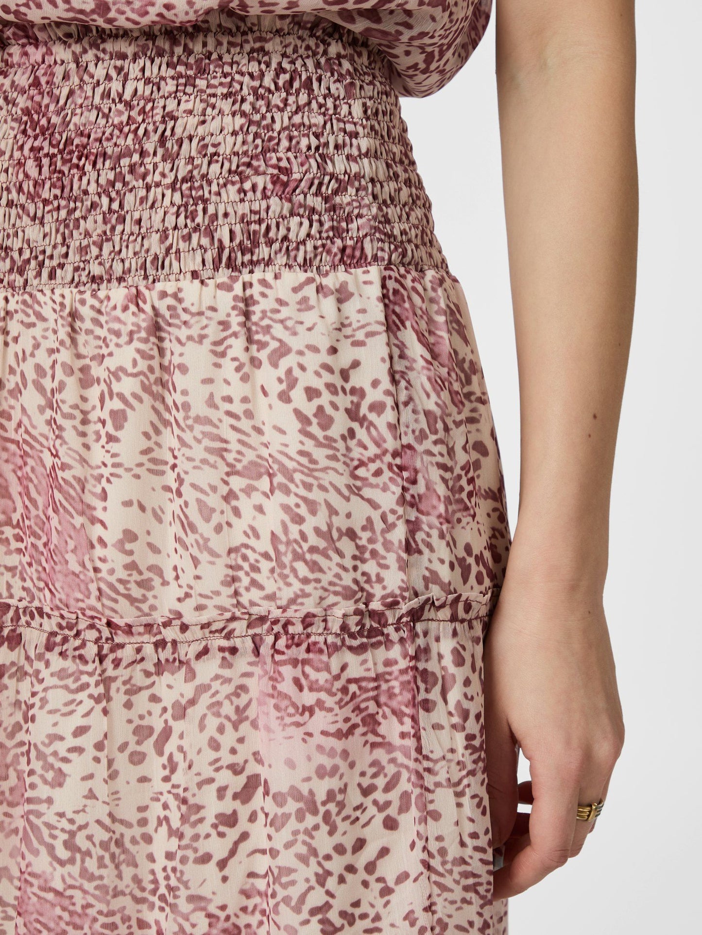 Neo Noir Todo Blur Graphic Skirt