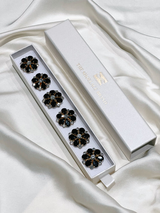 Maja Black & White Flower Charm