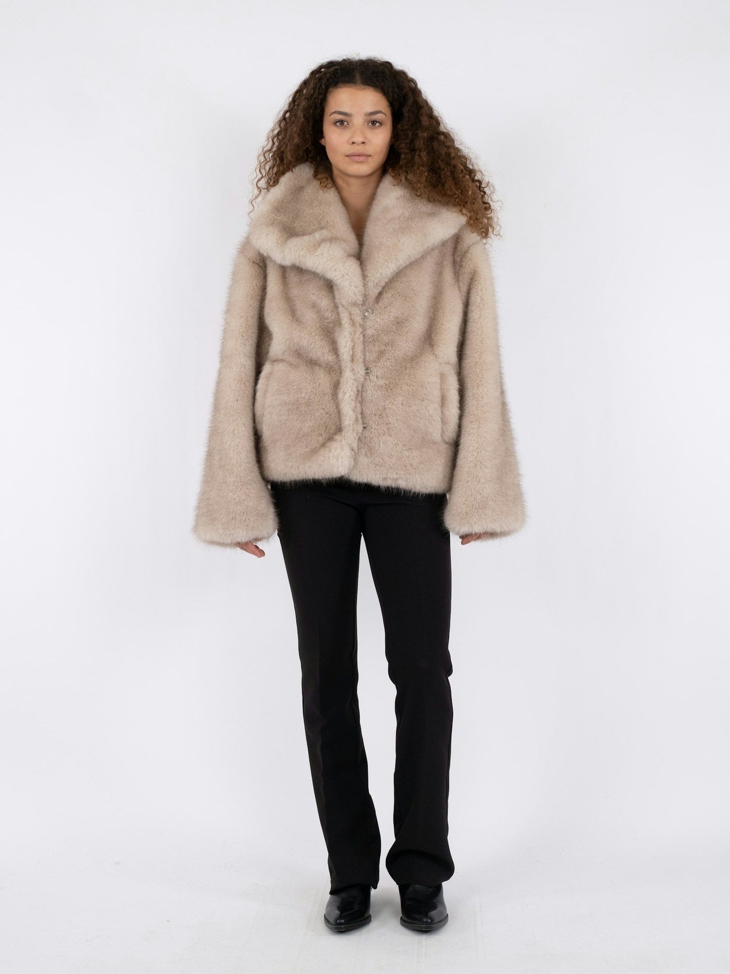 Neo Noir Stephanie Faux Fur Jacka