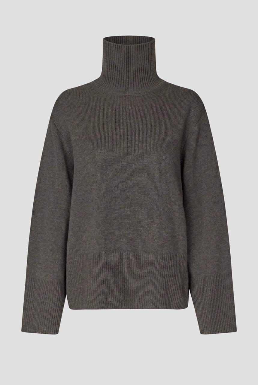 Second Female Alpha Knit