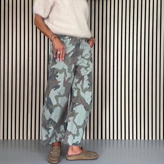 Cabana Living Wild Balo Barrel Pants