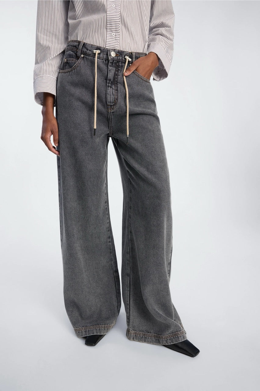 MUNTHE Obey Jeans