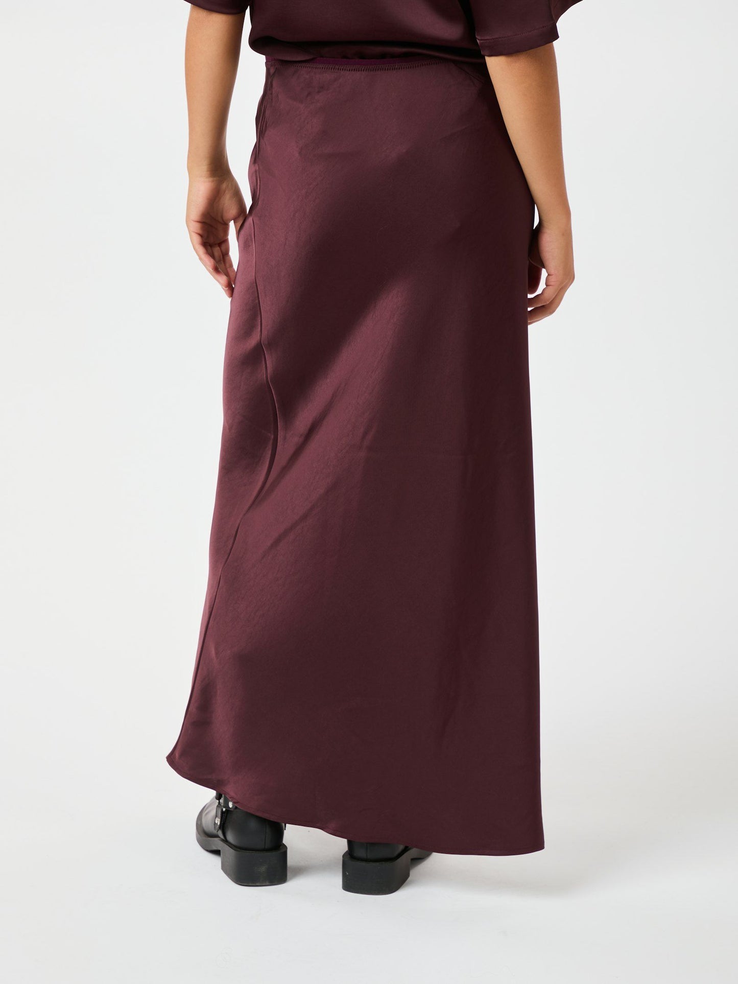 Neo Noir Vicky Sateen Skirt