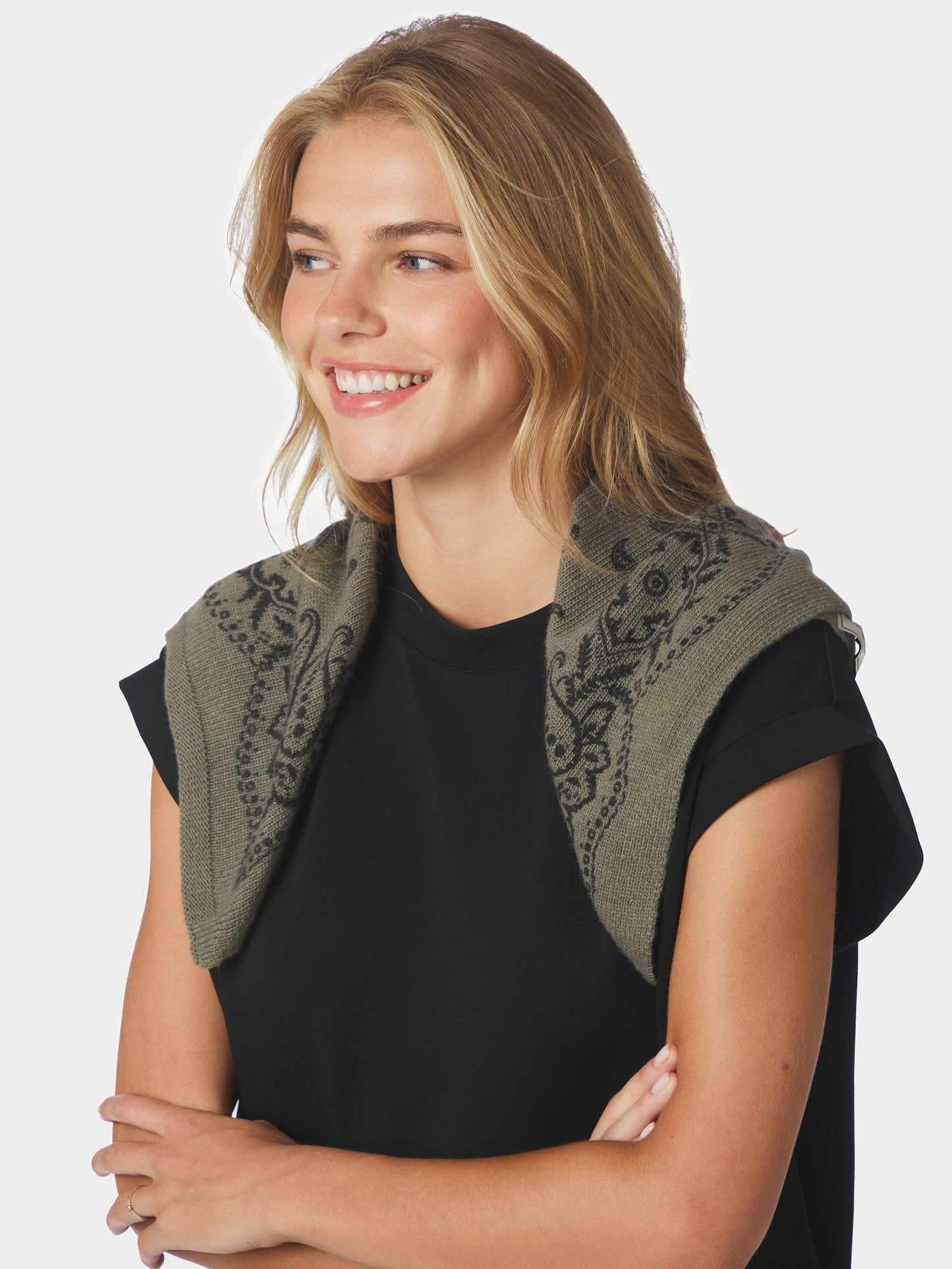 Neo Noir Adelina Paisley Knit Scarf