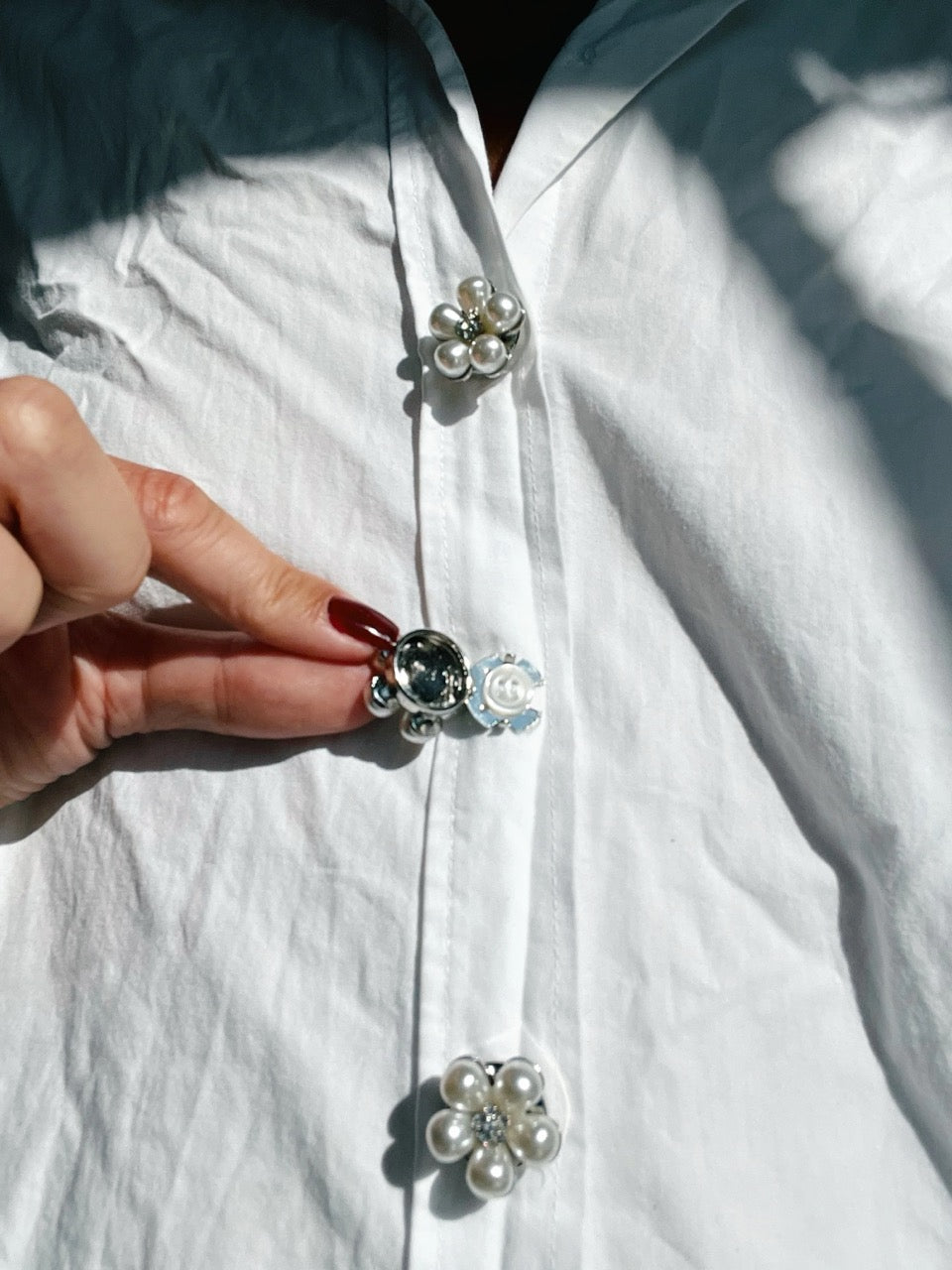 Rosi Pearl Flower Button Charm