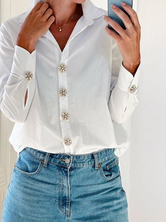 Signe White Flower Button Charm