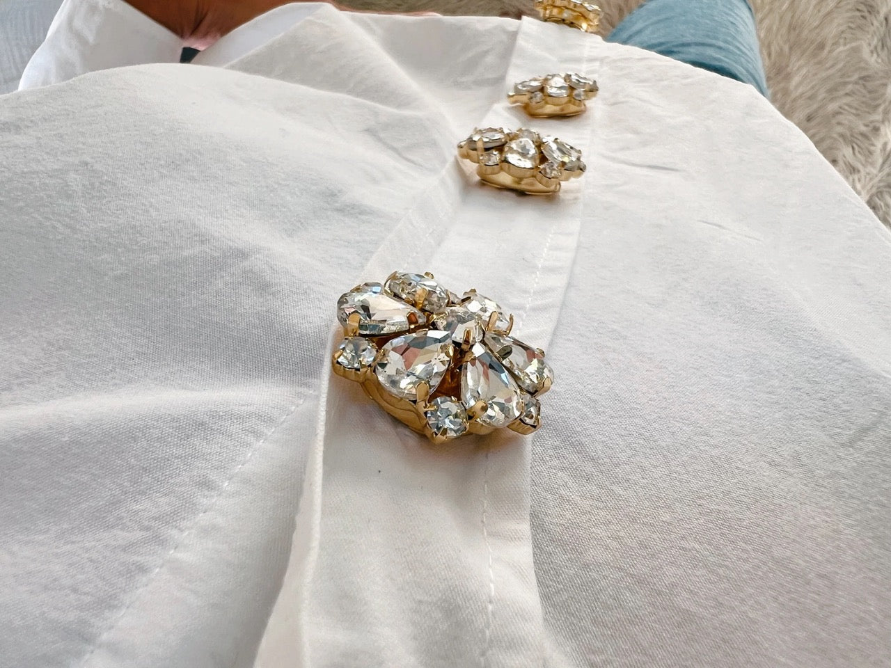 Signe White Flower Button Charm