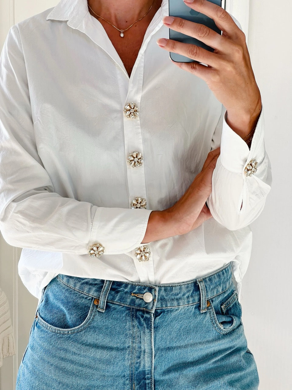 Signe White Flower Button Charm