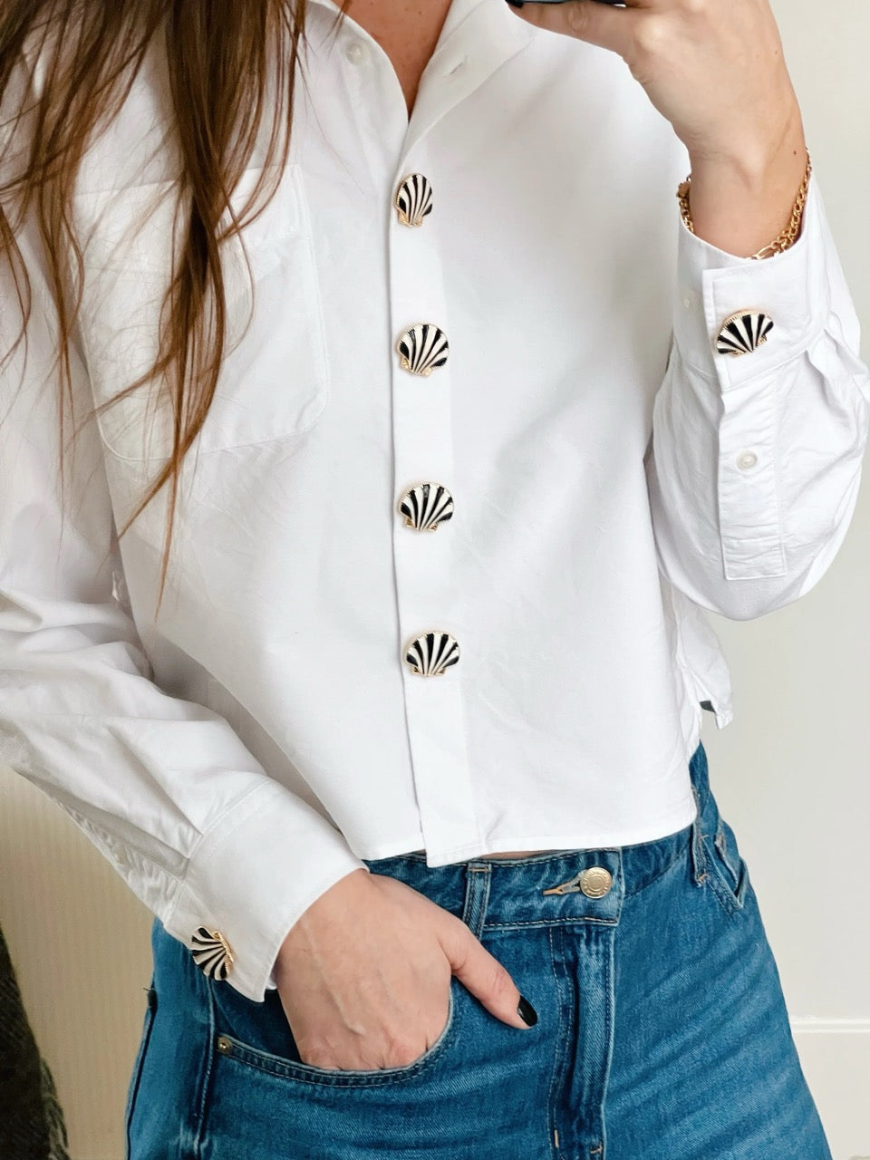 Linn Shell Button Charm