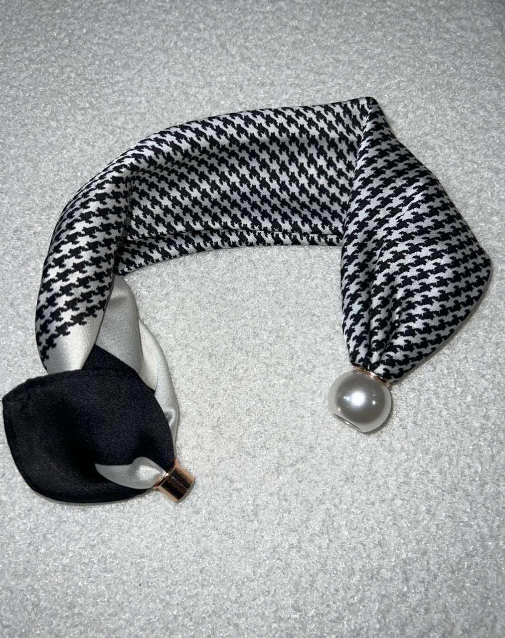 Shoelace Brand Scarf Houndstooth