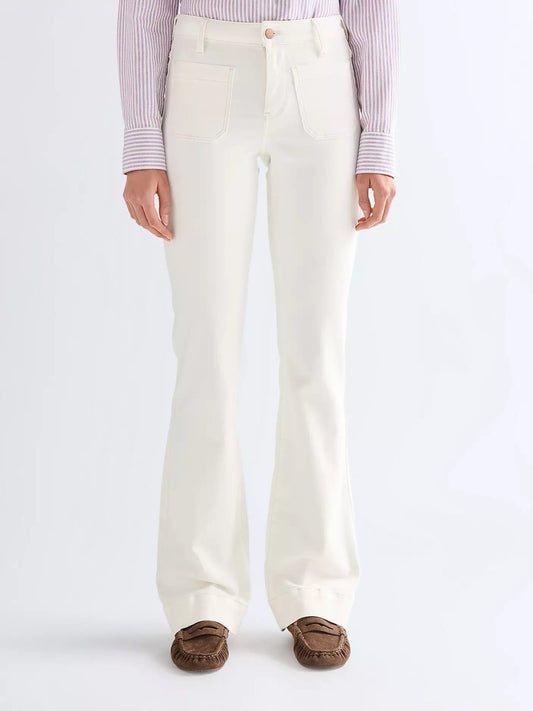 Wrangler Flare Worn White