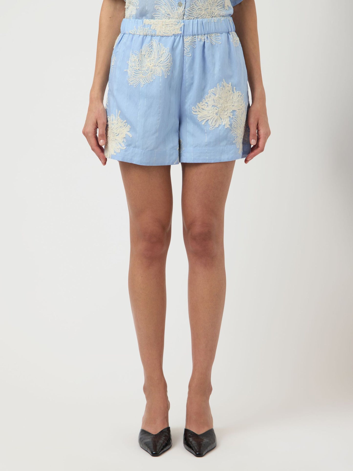 YAS Skana Shorts